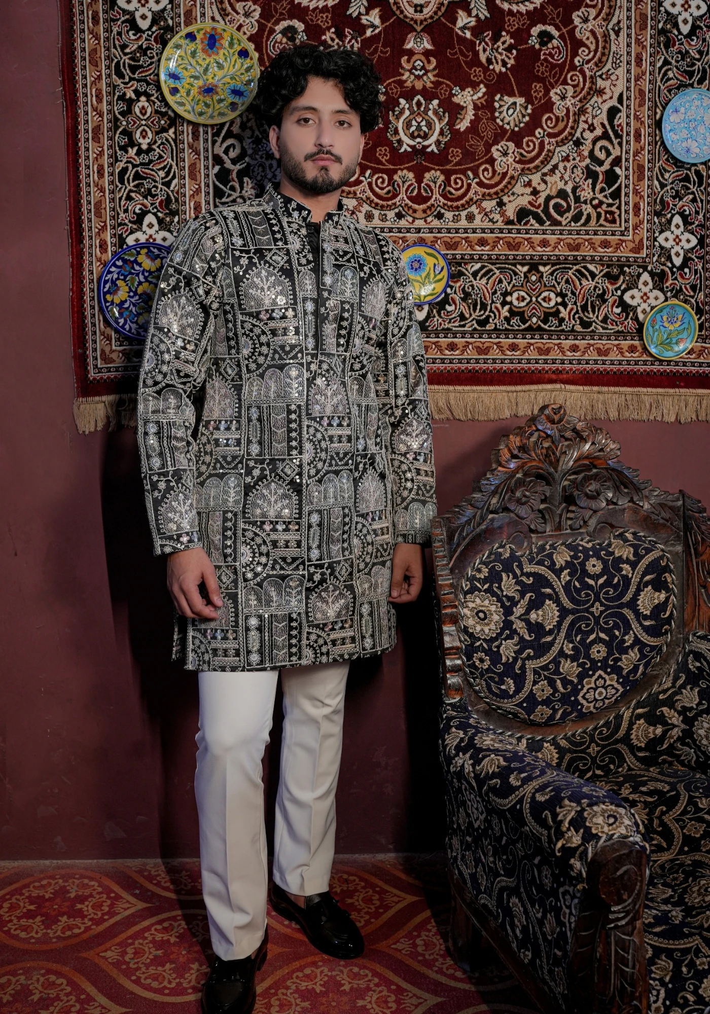Charcoal Black Rangrez Jharokha Naqsh Embroidered Kurta - view 5