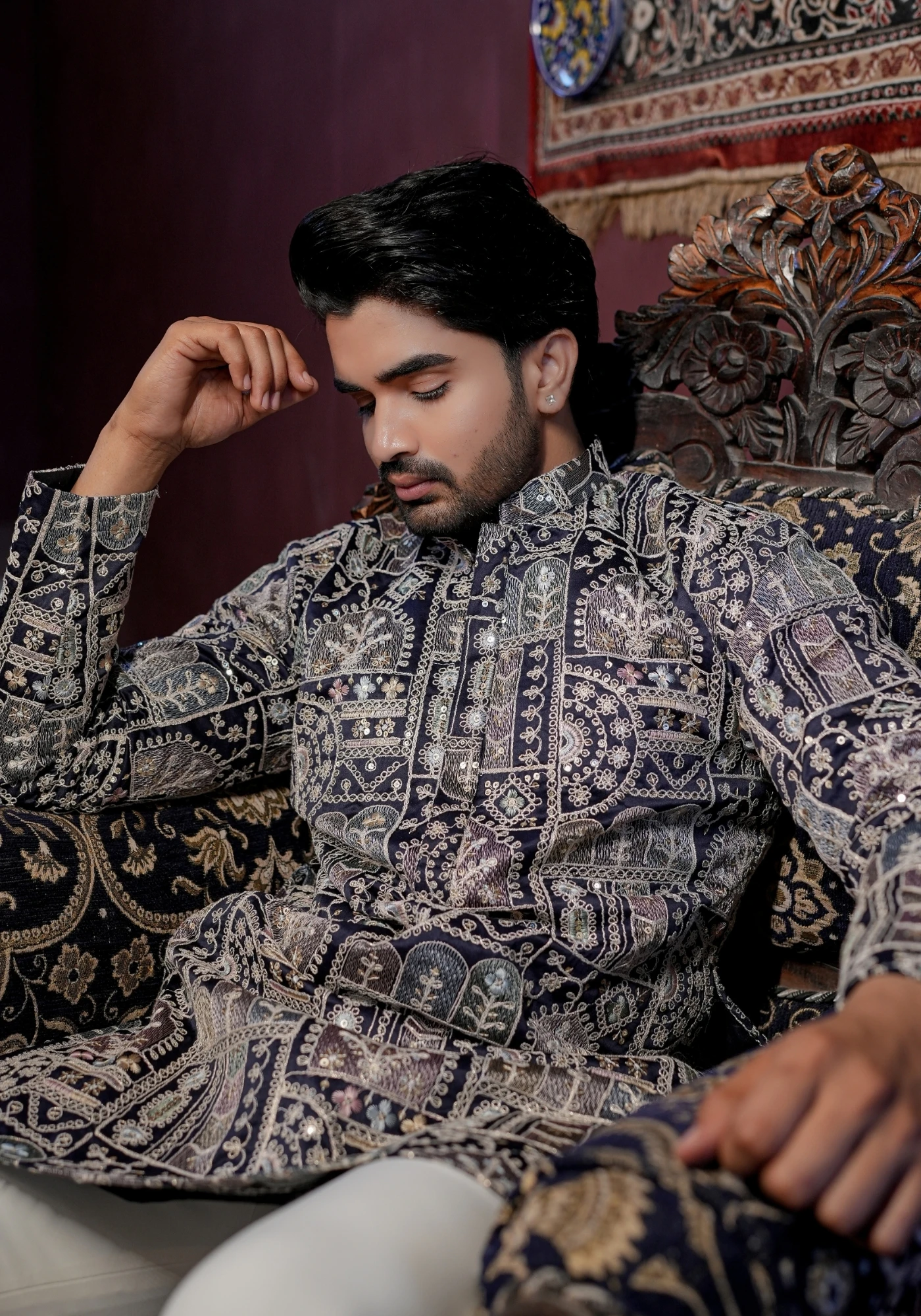 Midnight Blue Rangrez Jharokha Naqsh Embroidered Kurta - view 4
