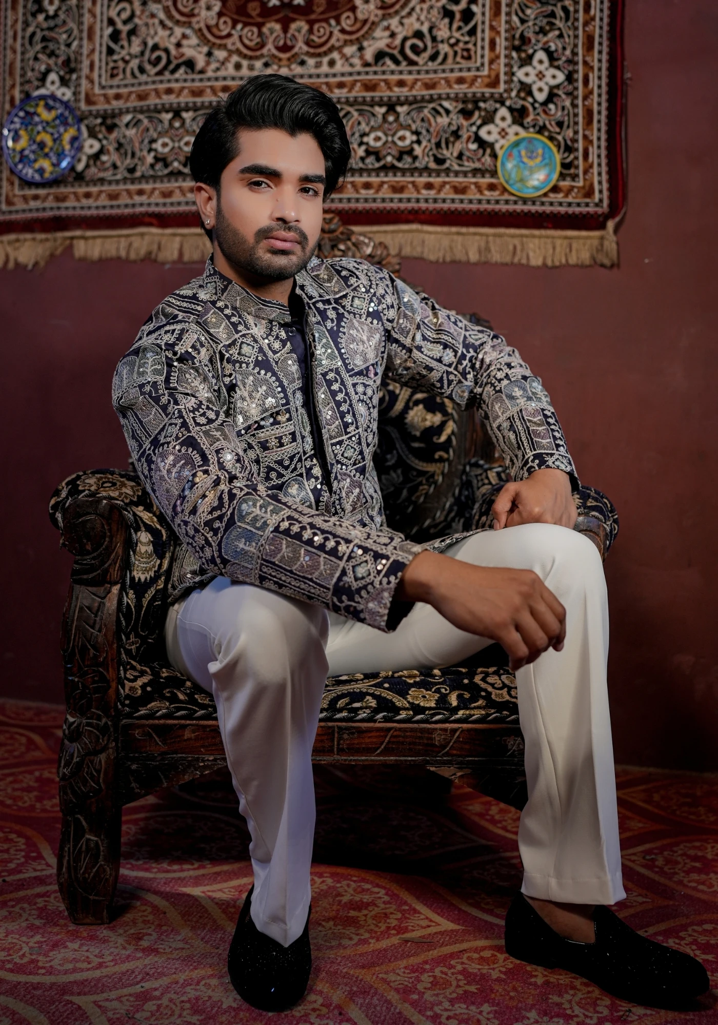 Midnight Blue Rangrez Jharokha Naqsh Embroidered Kurta - view 5
