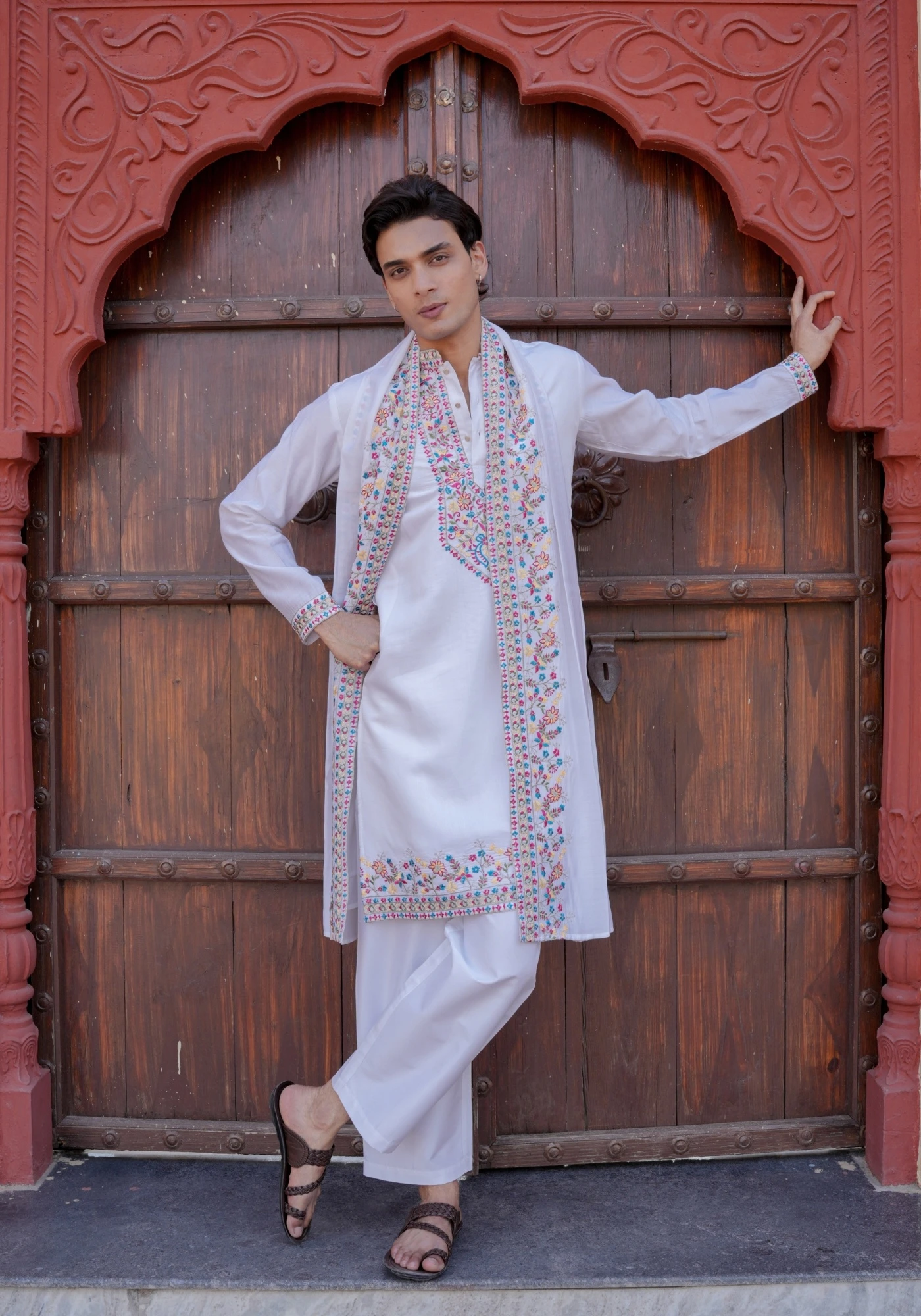 White Gulnaar Gulshan Embroidered Kurta Pajama with Dupatta - view 1