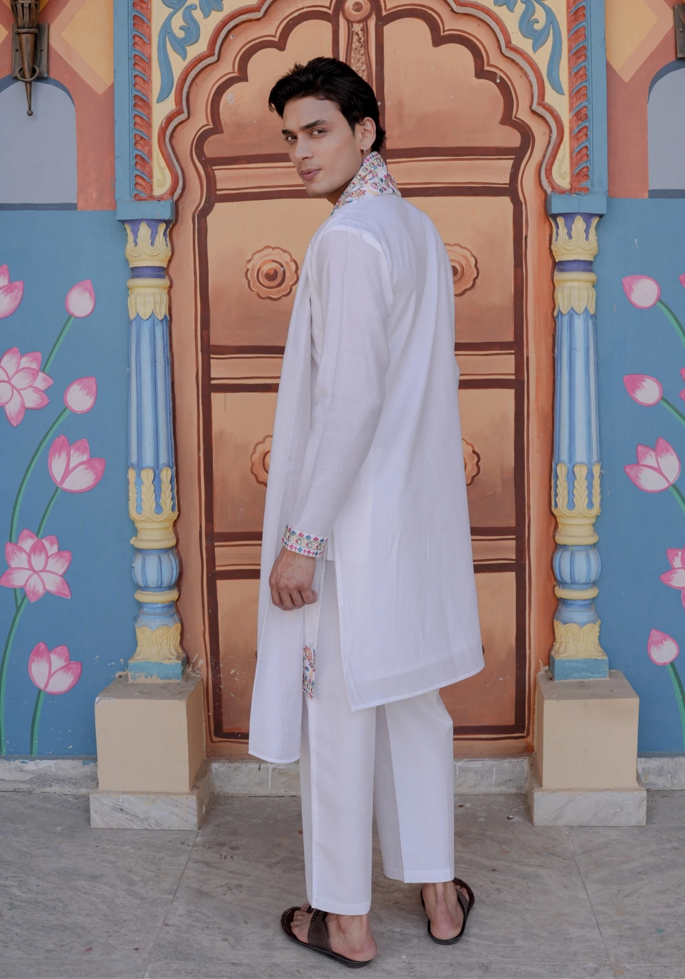 White Gulnaar Gulshan Embroidered Kurta Pajama with Dupatta - view 3