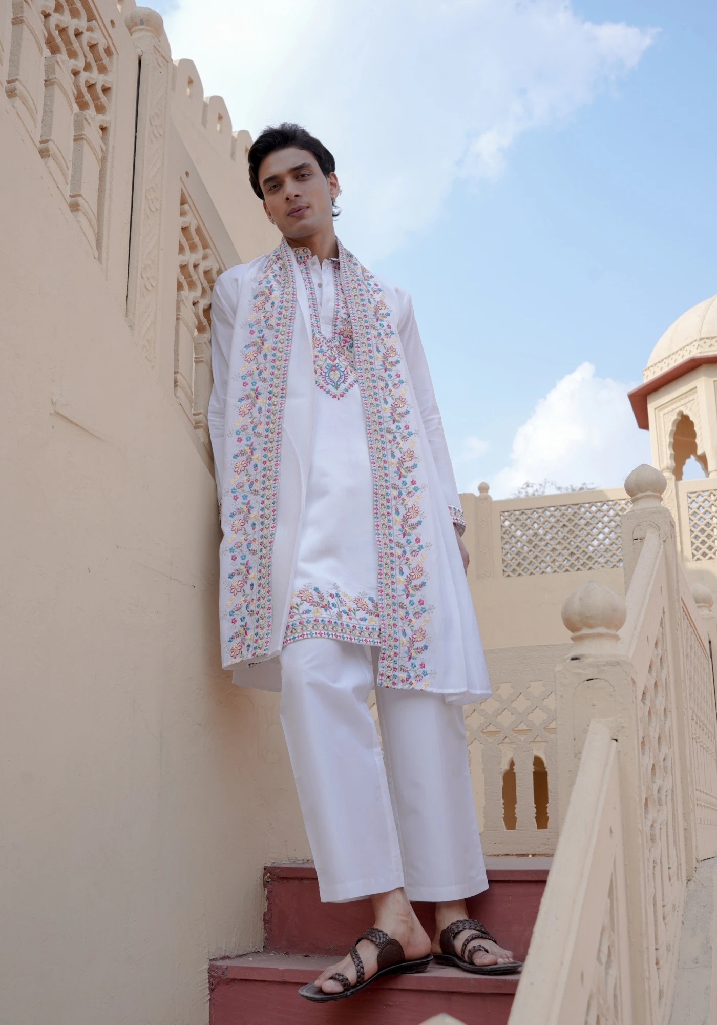 White Gulnaar Gulshan Embroidered Kurta Pajama with Dupatta - view 4