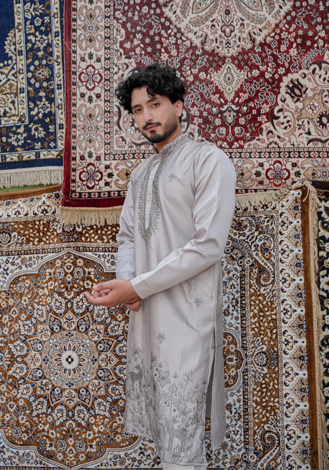 Smoke Grey Gulzar Naqsh Embroidered Kurta - view 5