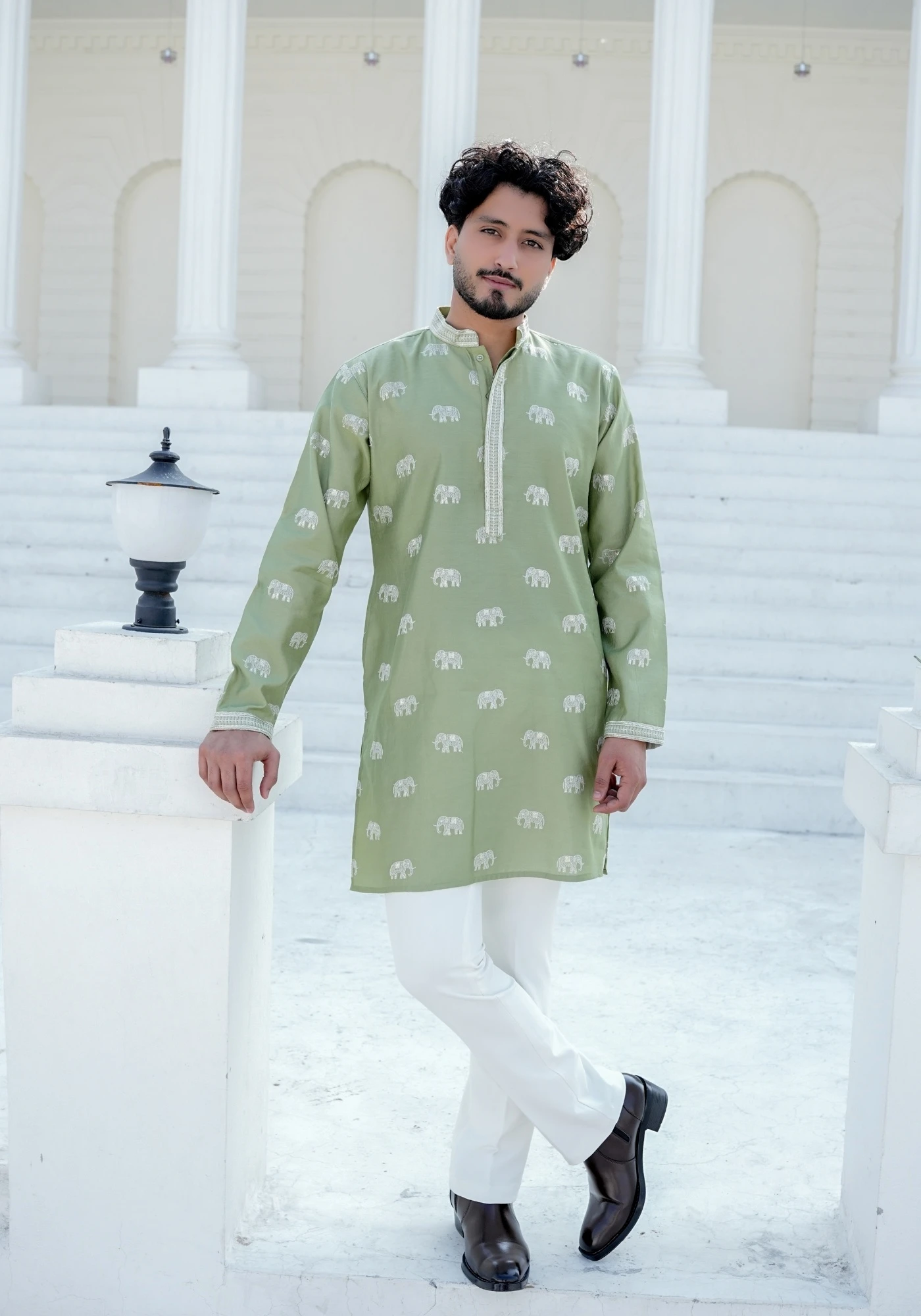 Sage Green Raang Katha Gajrekha Embroidered Kurta - view 4