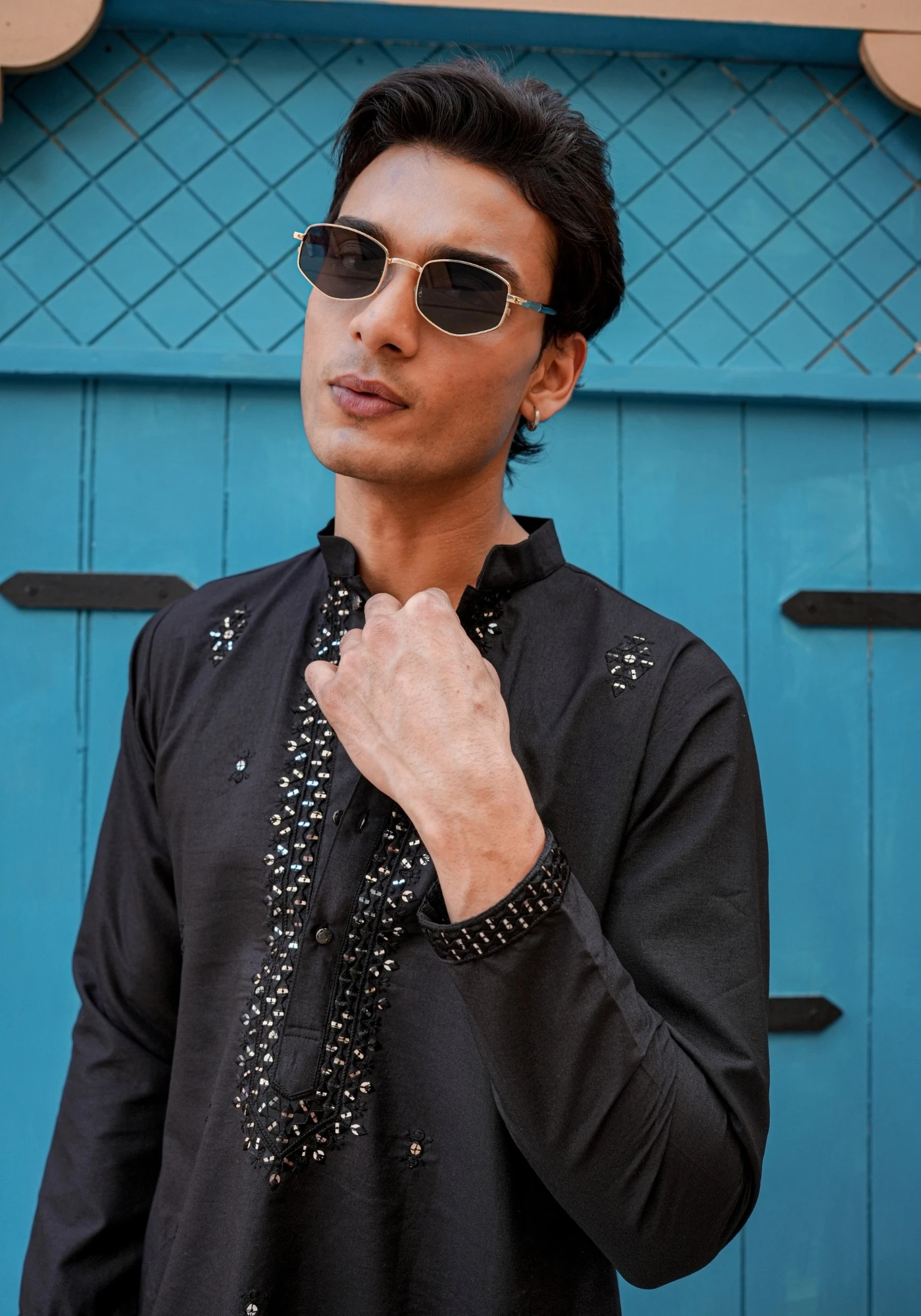 Black Gulnaar Nakshatra Embellished Kurta - view 4