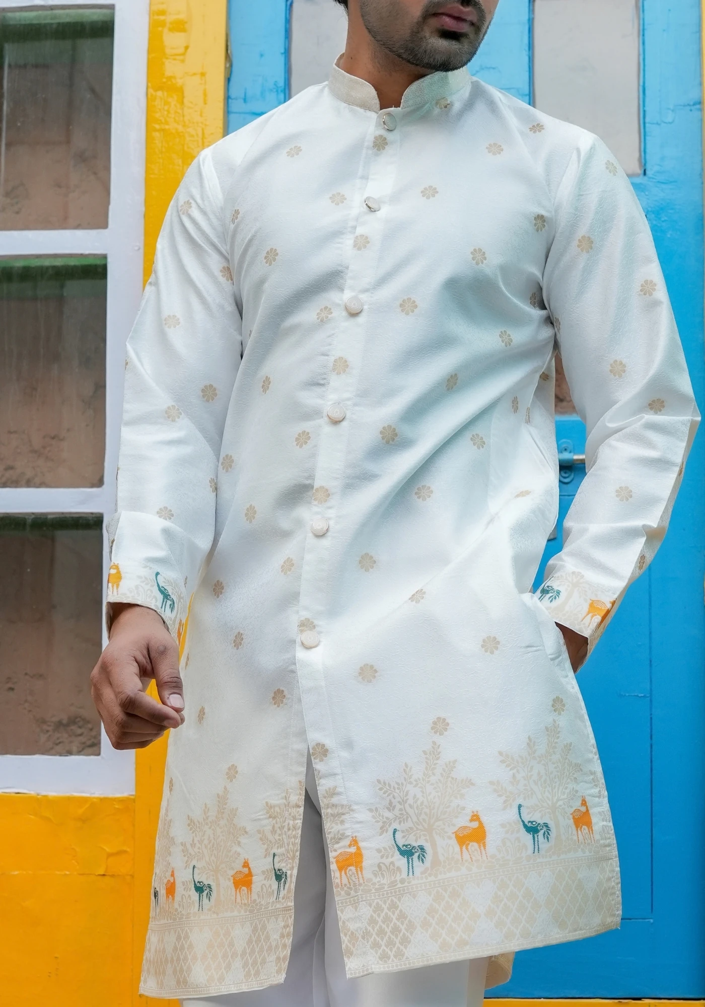 Ivory Bunaavat Pashu Baagh Jacquard Front Open Kurta - view 2