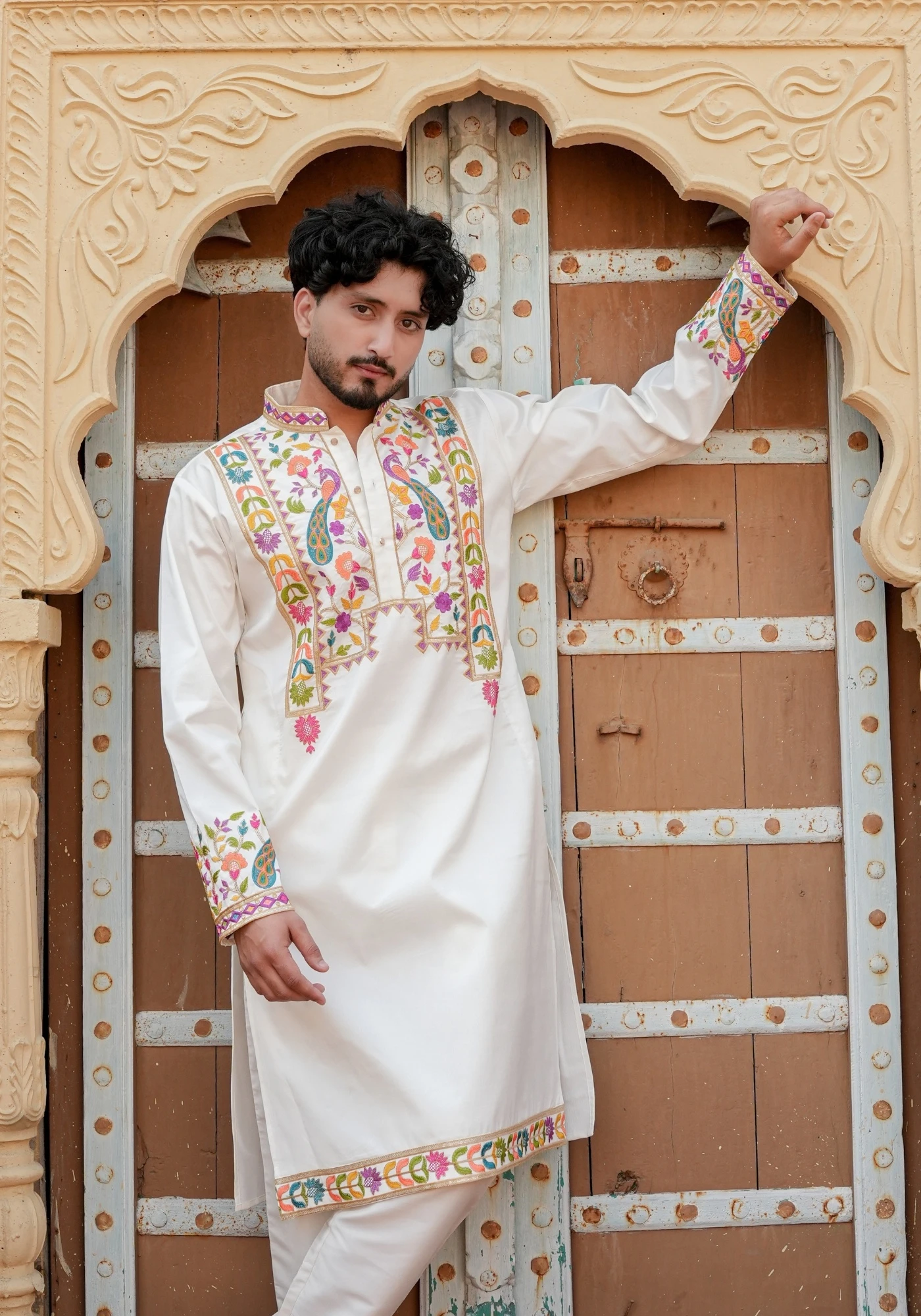 Off White Gulnaar Rangphool Embroidered Kurta