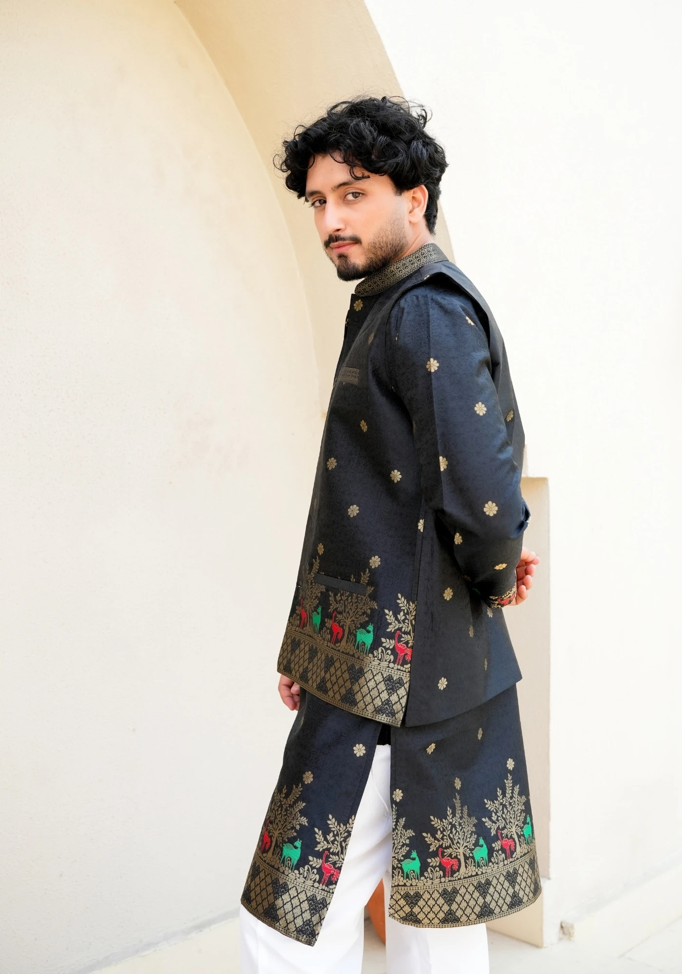 Jet Black Bunaavat Pashu Baagh Jacquard Koti Kurta Set - view 4