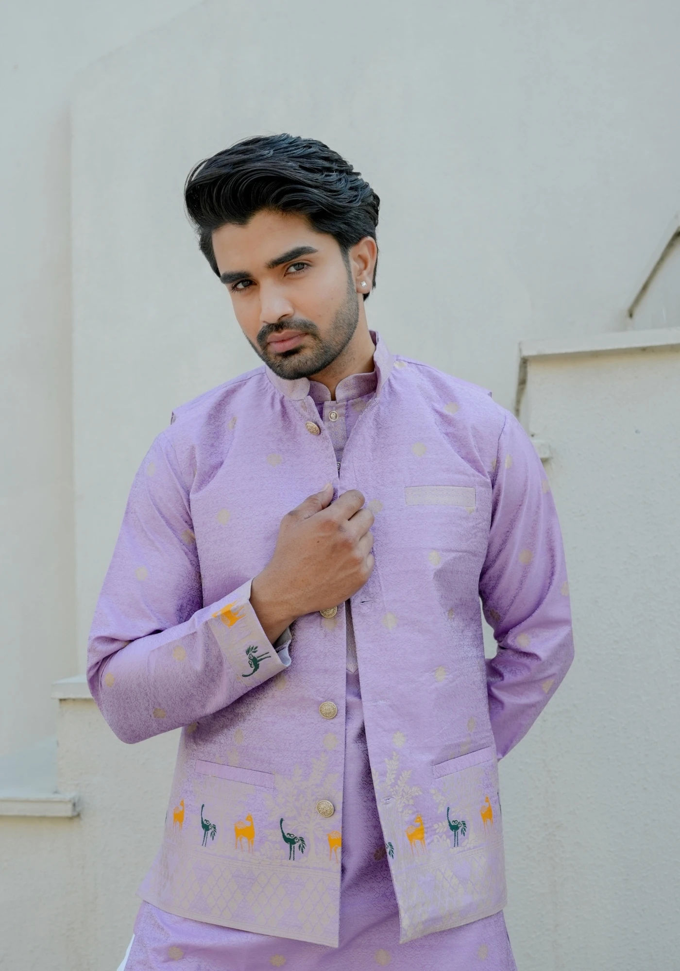 Lavender Bunaavat Pashu Baagh Jacquard Koti Kurta Set - view 6