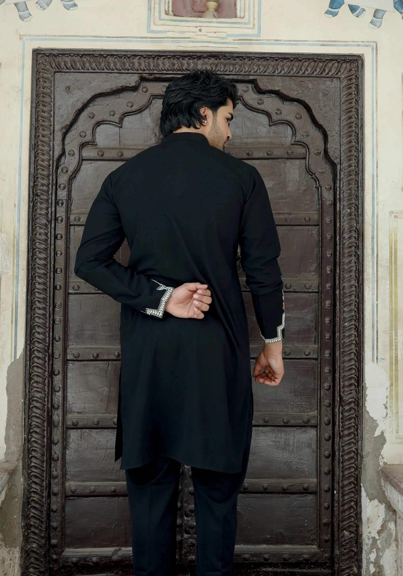 Midnight Black Gulzar Naqsh Embroidered Kurta Pant Set - view 3