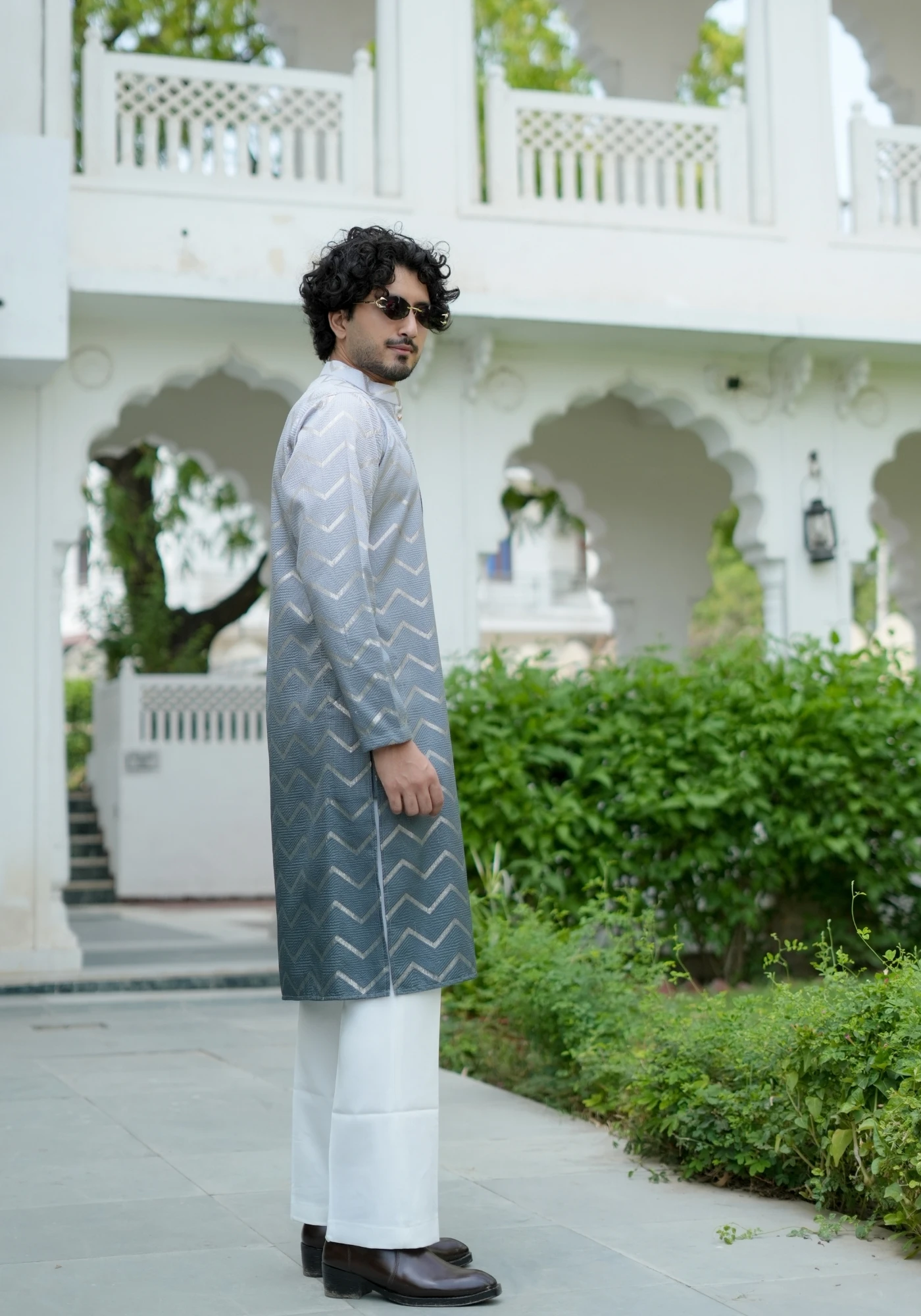Ash Grey Nazakat Tarangrekha Self Woven Ombre Kurta - view 5