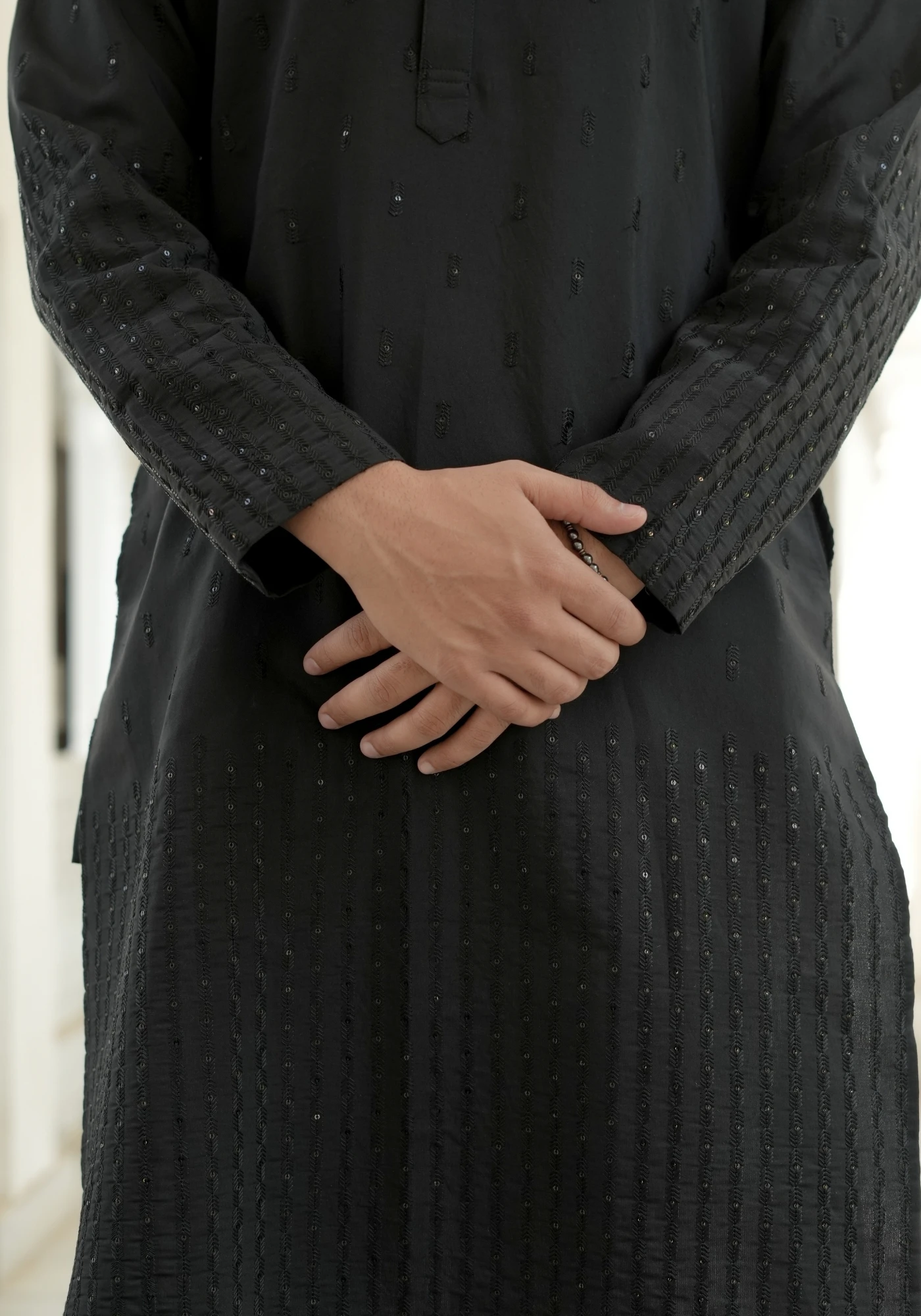 Midnight Black Nazakat Sutra Embroidered Kurta - view 2
