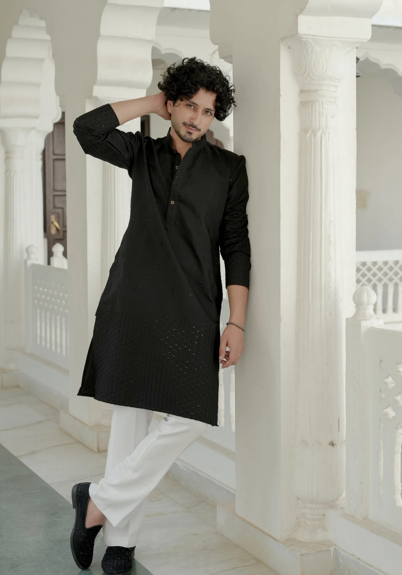 Midnight Black Nazakat Sutra Embroidered Kurta - view 6