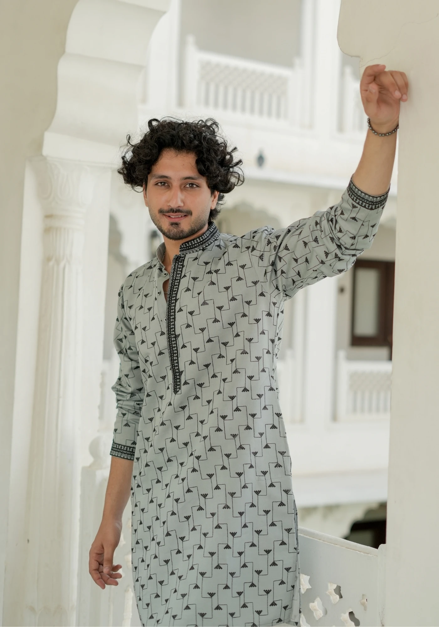 Ash Grey Nazakat Karigar Embroidered Kurta - view 4