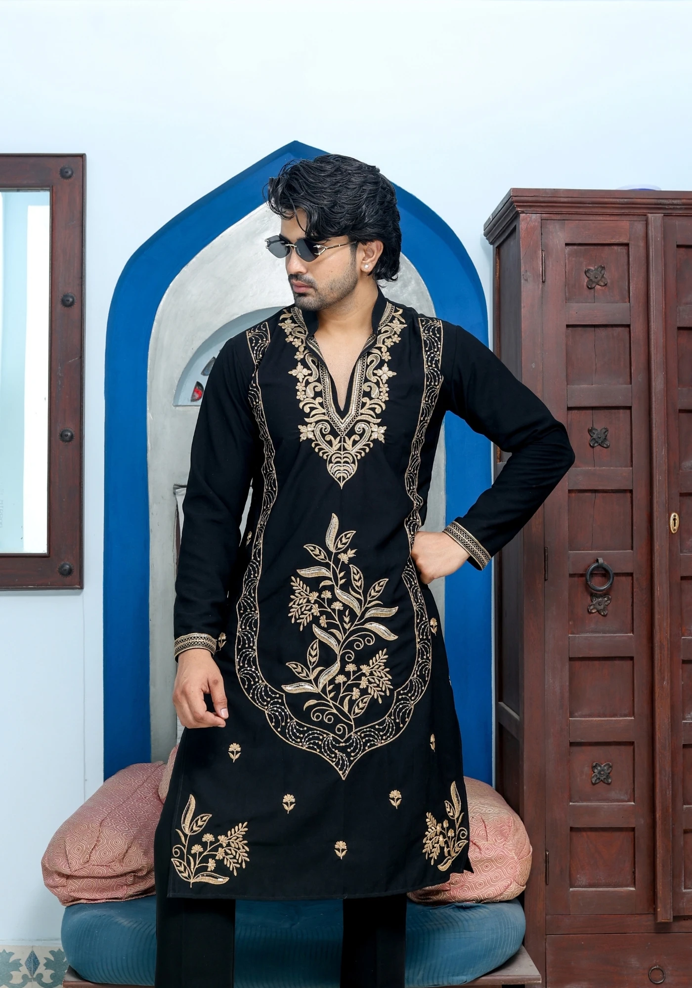 Black Gulnaar Gulkaar Embroidered Kurta - view 1