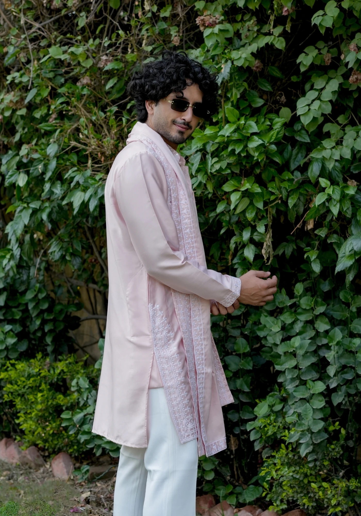 Blush Pink Noorjaal Rekha Embroidered Kurta Dupatta Set - view 5