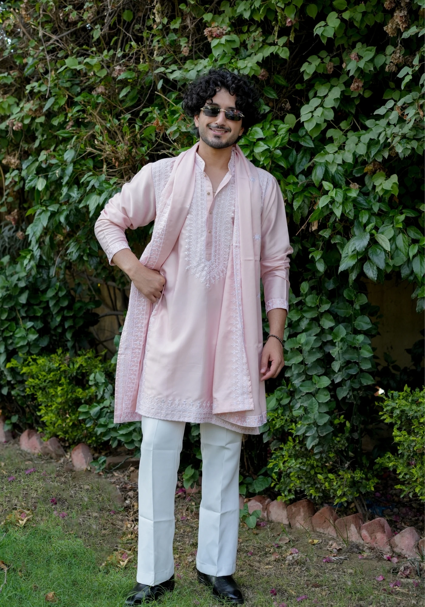Blush Pink Noorjaal Rekha Embroidered Kurta Dupatta Set - view 6