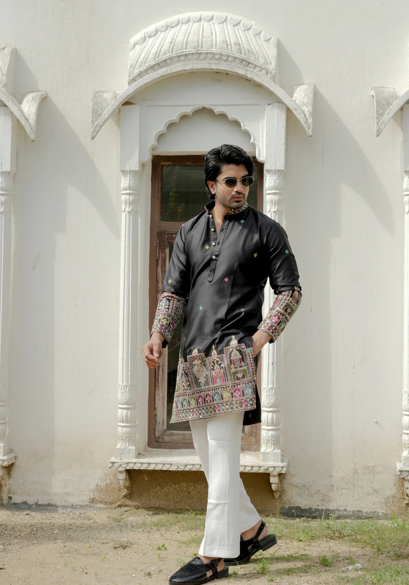Classic Black Sheher Naqsh Embroidered Kurta - view 5