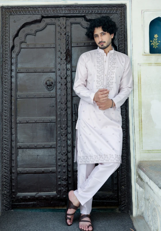 Light Lavender Noorjaal Prabha Embroidered Kurta Pant set