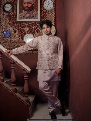 Men’s Kurta Pajama with Embroidered Nehru Jacket Elegant Wedding & Festive Ethnic Set