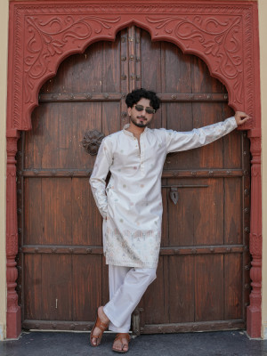 Men’s Cream Silk Blend Embroidered Kurta with with Detailed Hem Design