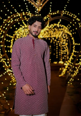 Maroon Gulzar Naqsh Embroidered Kurta - Maroon